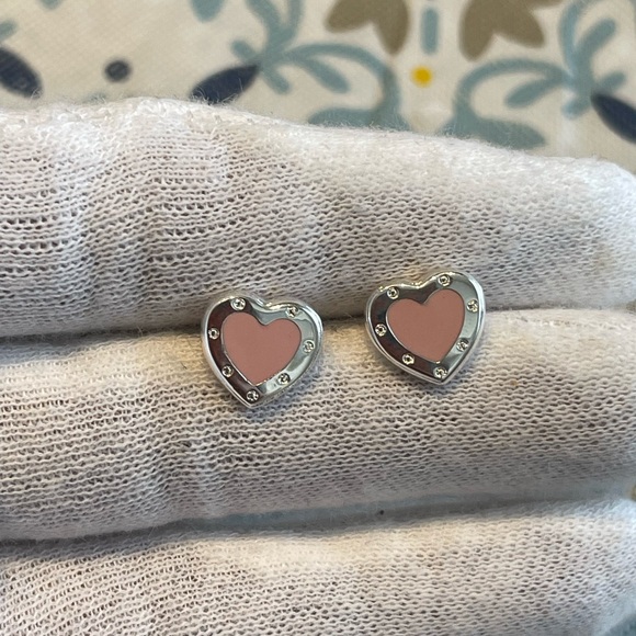 Solid Sterling Silver 925 classic style heart shape earrings - Picture 4 of 4